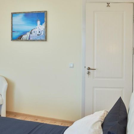 Morning Star Deluxe Apartment Черноморец Екстериор снимка